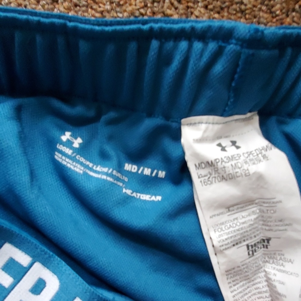 Under Armour shorts size M women's - Picture 2 of 3